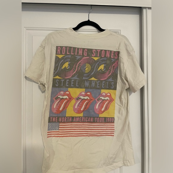 Abercrombie Graphic Tee - Picture 2 of 2